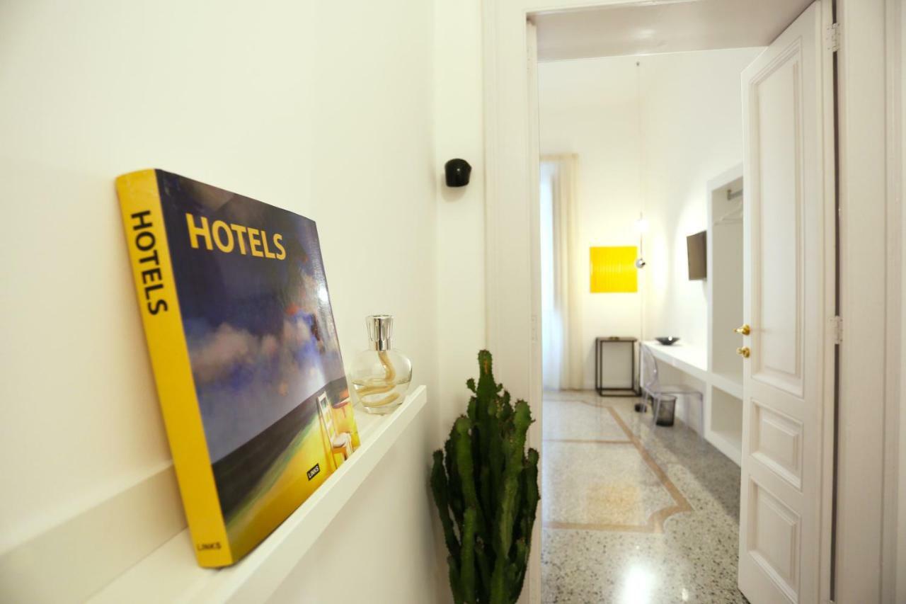 Re Ruggero Rooms เรจโจ ดี คาลาเบีย ภายนอก รูปภาพ